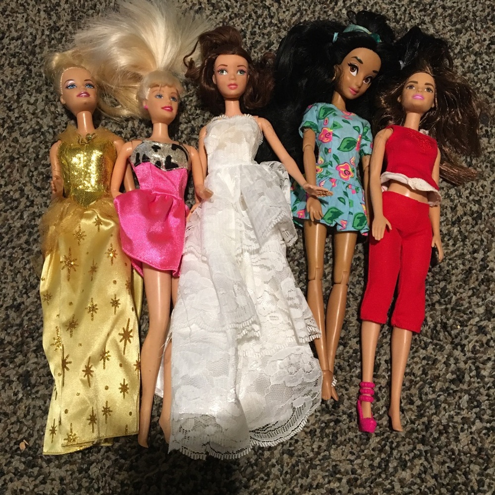 Barbie Fashion Doll Collection with Colorful Outfits set 1